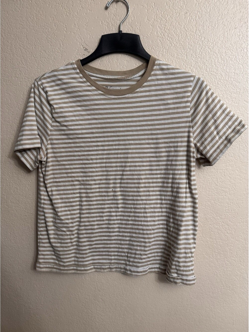 Natural Reflections Women’s Gray & White Striped Crew Neck T-Shirt Size L